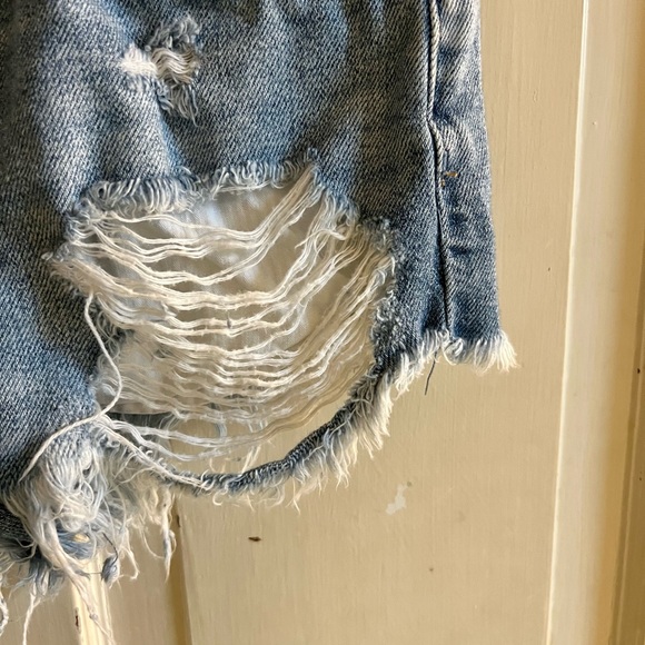 FREE PEOPLE denim shorts - Picture 4 of 13